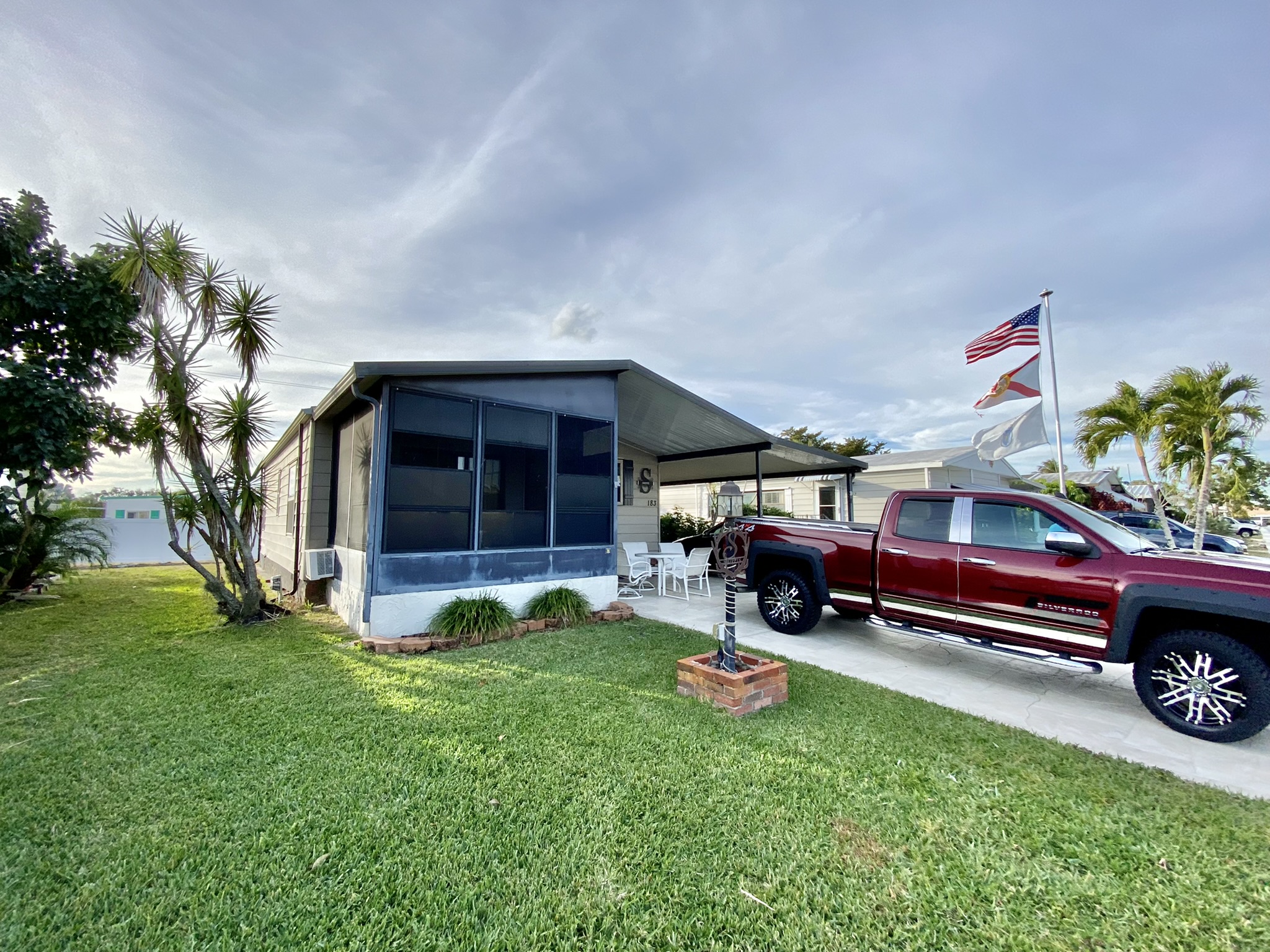 183 Oceans Boulevard